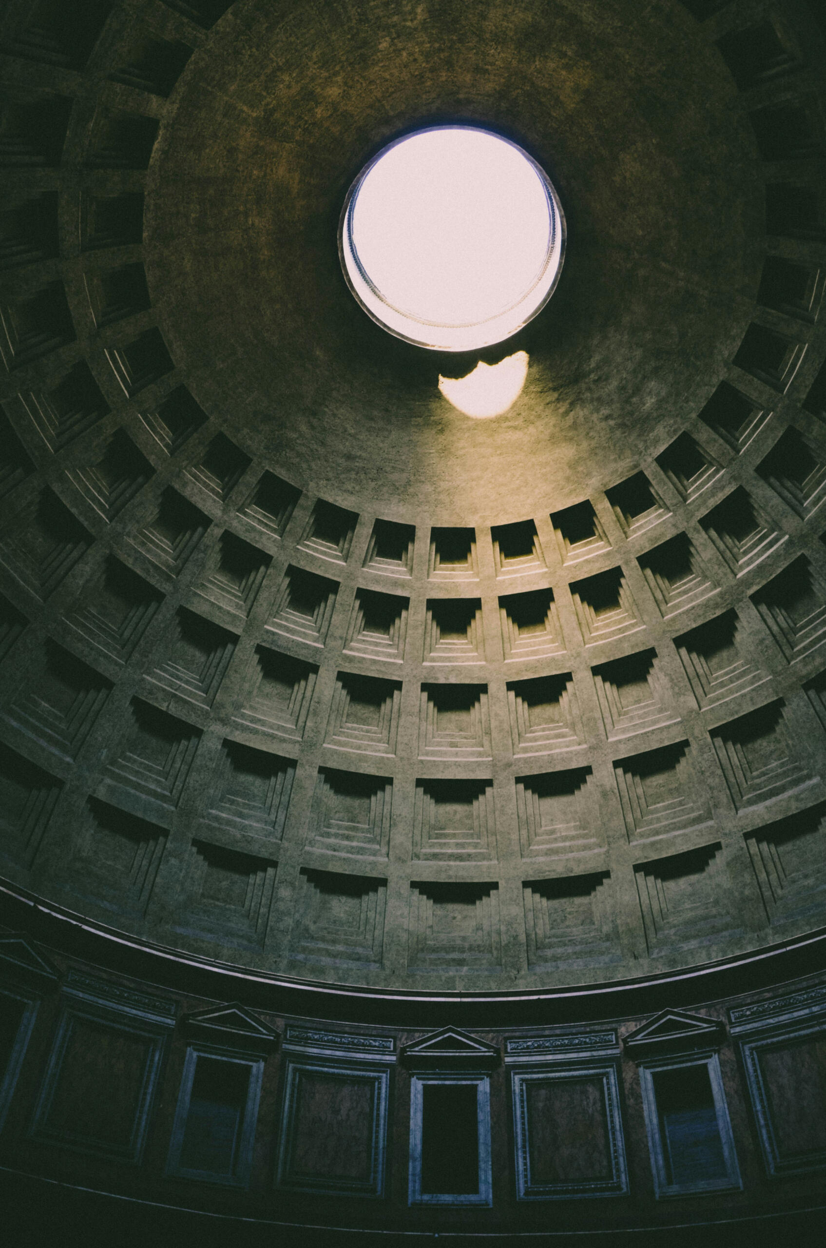 alt="An image of the Pantheon in Rome"